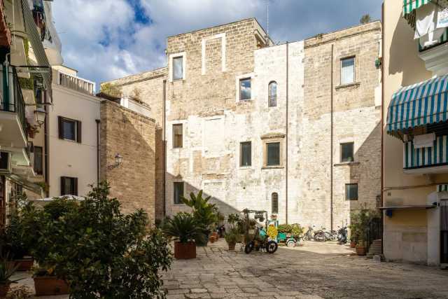 Palazzo Verrone: quell'antichissimo edificio che racconta la storia nobiliare di Bari